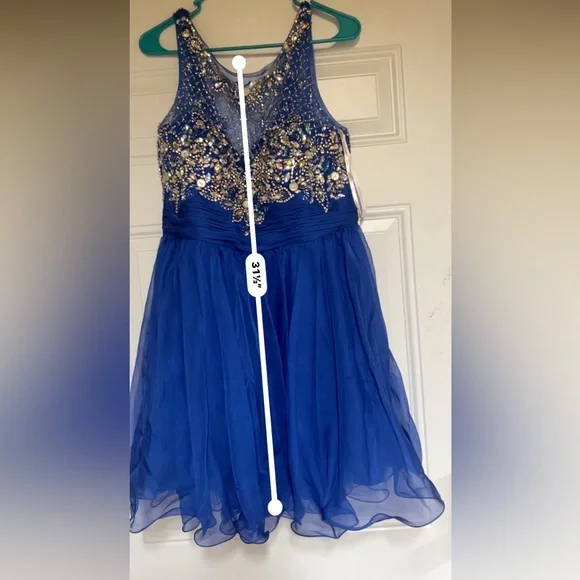 Homecoming dress - Picture 2 of 5